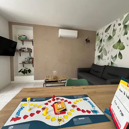 Maison Du Colombier - Climatisee - 2 - 25 Minutes Du Puydufou Appartement LʼOie